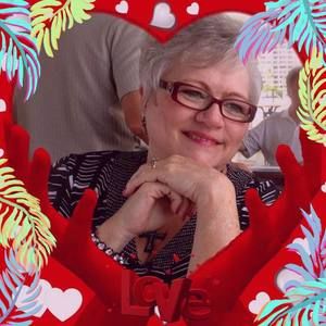 Meet your Posher, Deborah